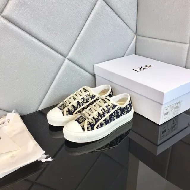 Dior B23 Monogram Navy and Cream Lifestyle Sneakers 2