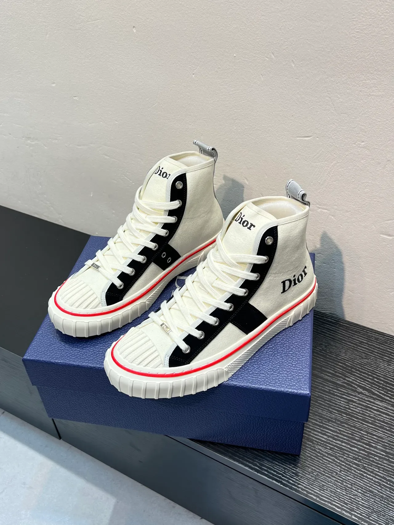 Dior B23 White Black High-Top Canvas Upper Lifestyle Sneakers 3