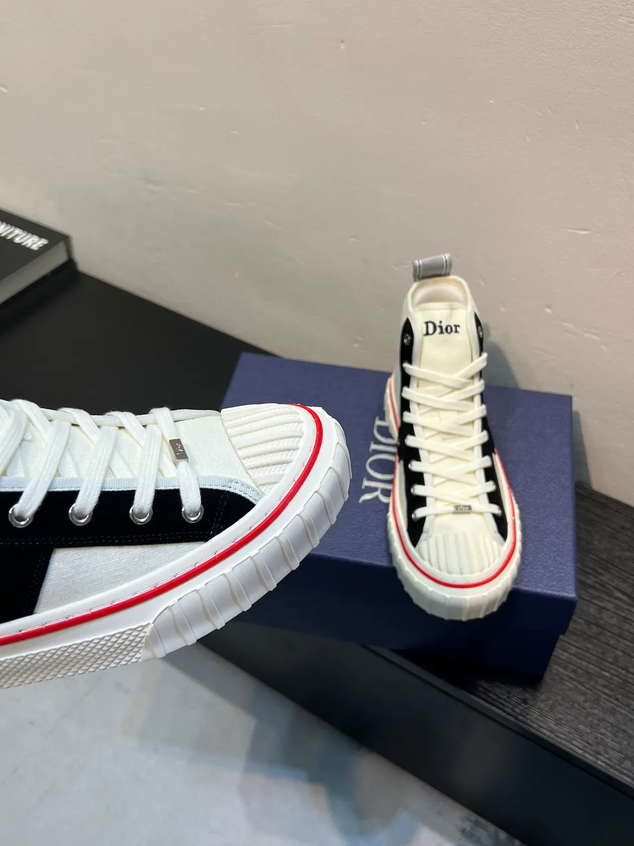 Dior B23 White Black High-Top Canvas Upper Lifestyle Sneakers 8