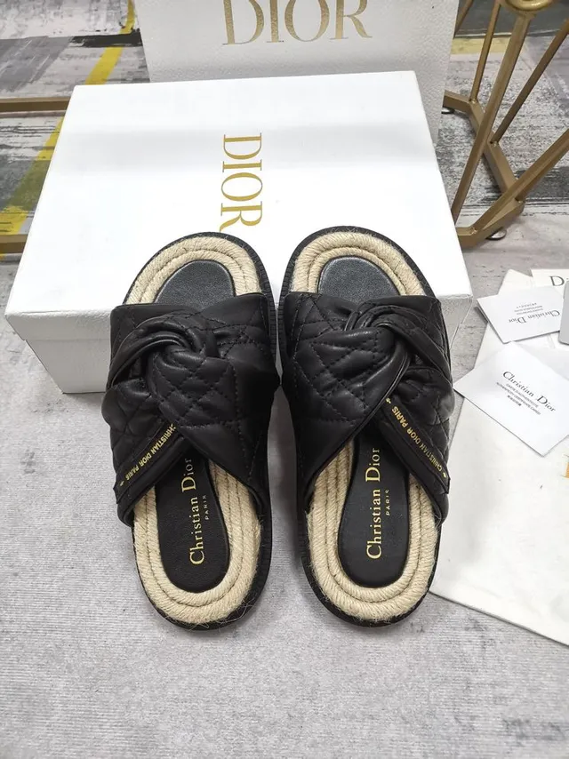Dior B27 Quilted Leather Twisted Knot Slippers 2