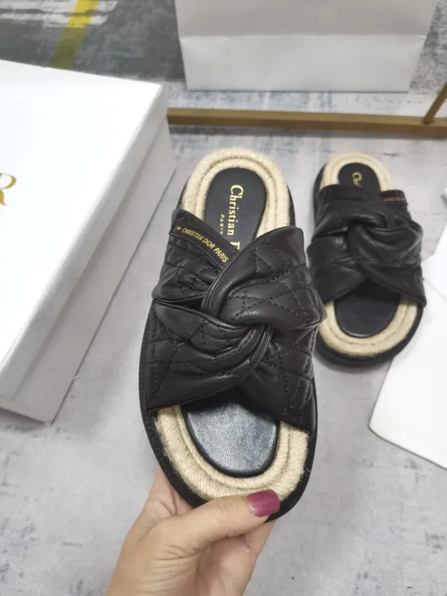 Dior B27 Quilted Leather Twisted Knot Slippers 3
