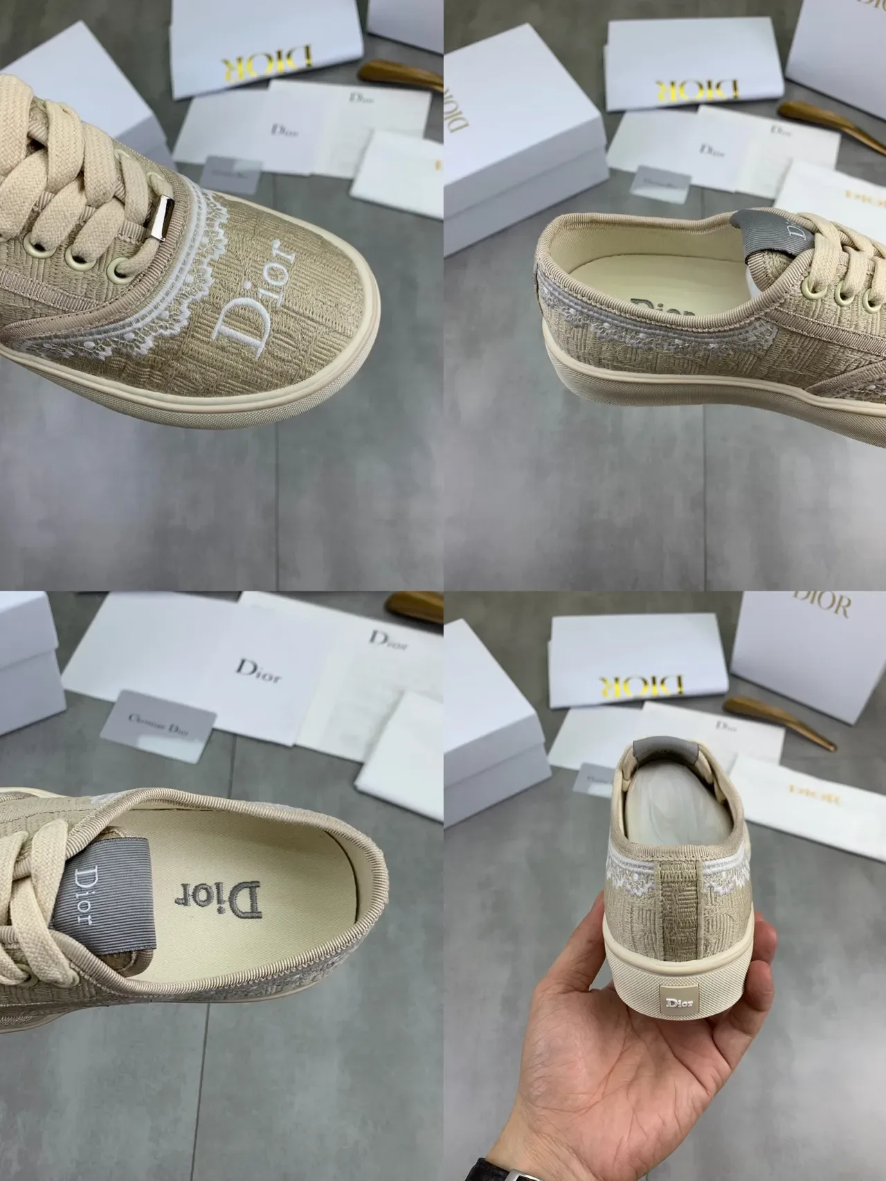 Dior Chaussures Lifestyle Beige et Blanc, Partie Supérieure Texturisée Tissée, Ourlet de Dentelle Brodé 2