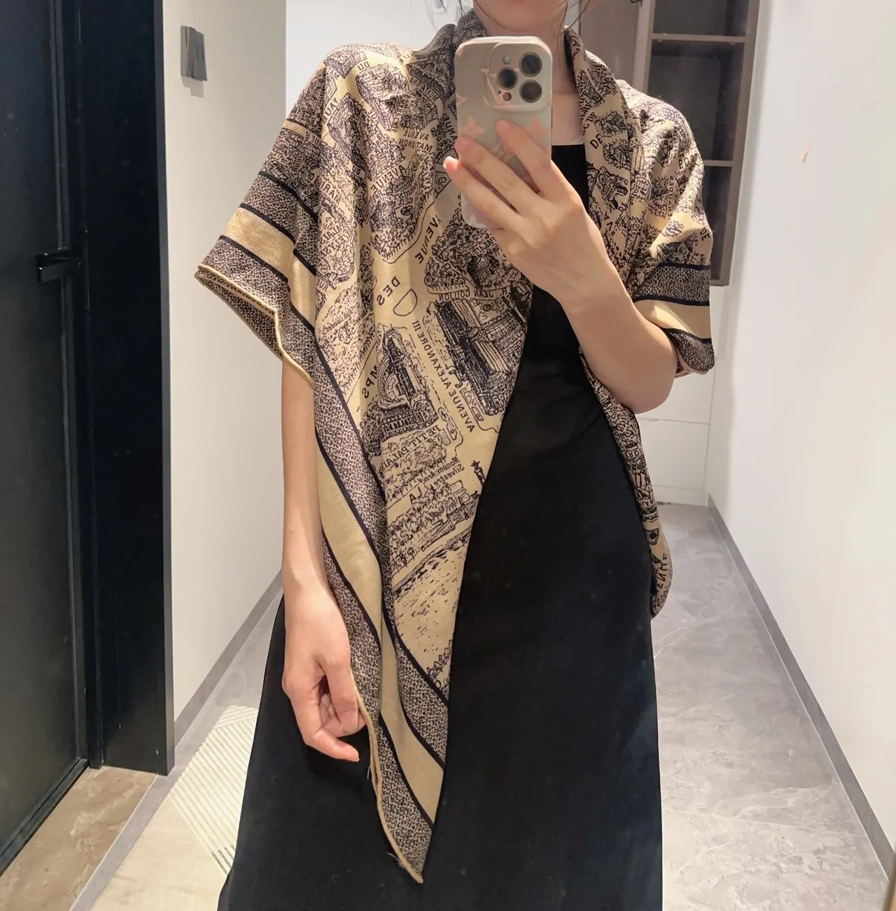 Dior Black Beige Sleeveless High-Neck Knit Dress 2