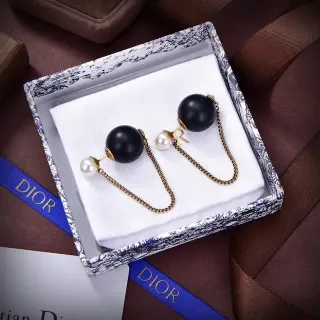 Dior Boucles d'Oreilles Chaîne d'Or Onyx Noir et Perles