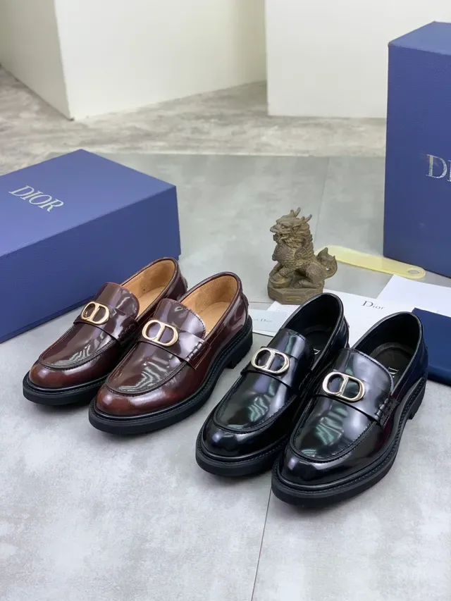 Dior Brown Black Glossy Patent Leather CD-Logo Buckle Loafer 2