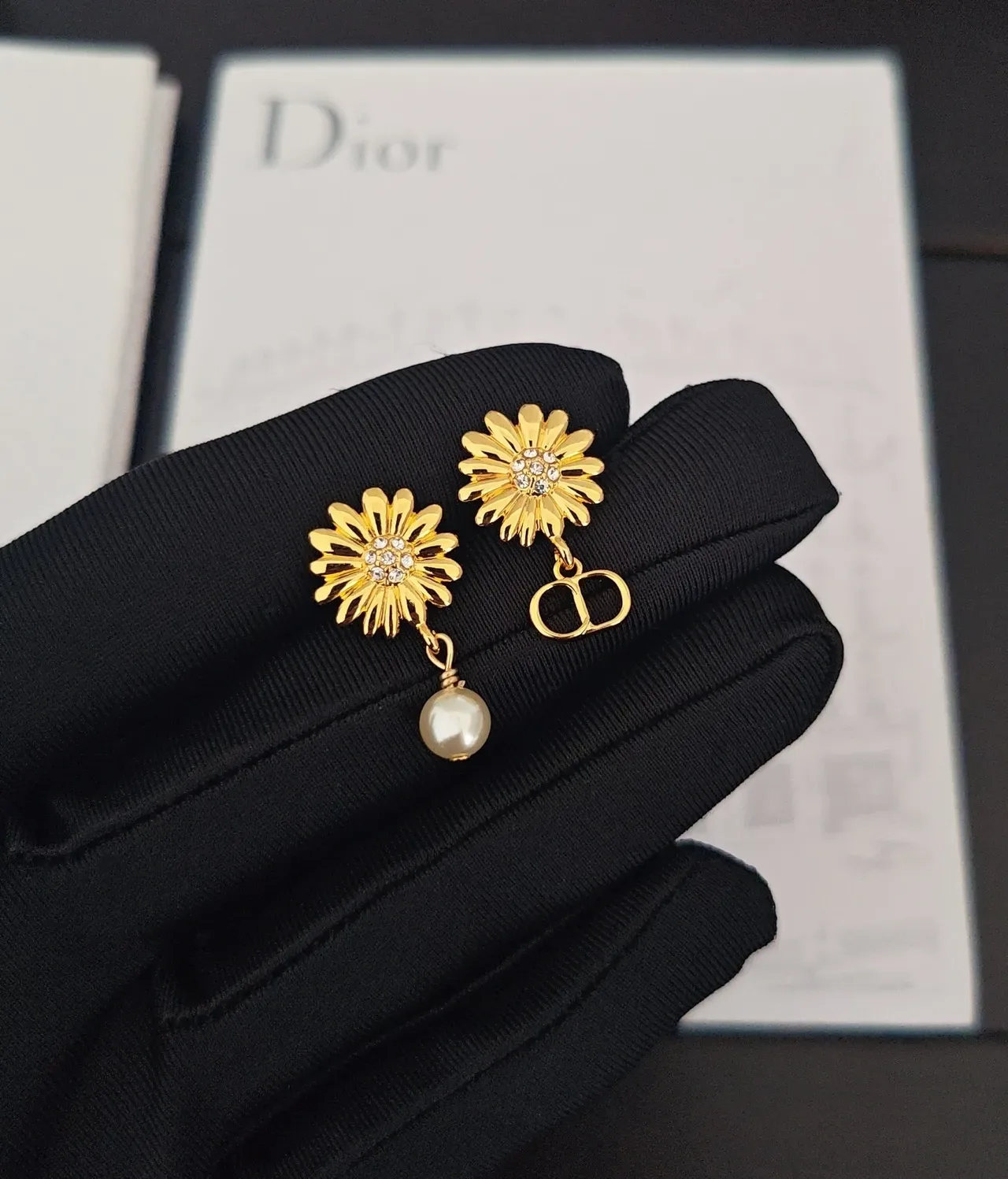Dior Daisy Asymmetrical Floral Pearl Drop Earrings 4
