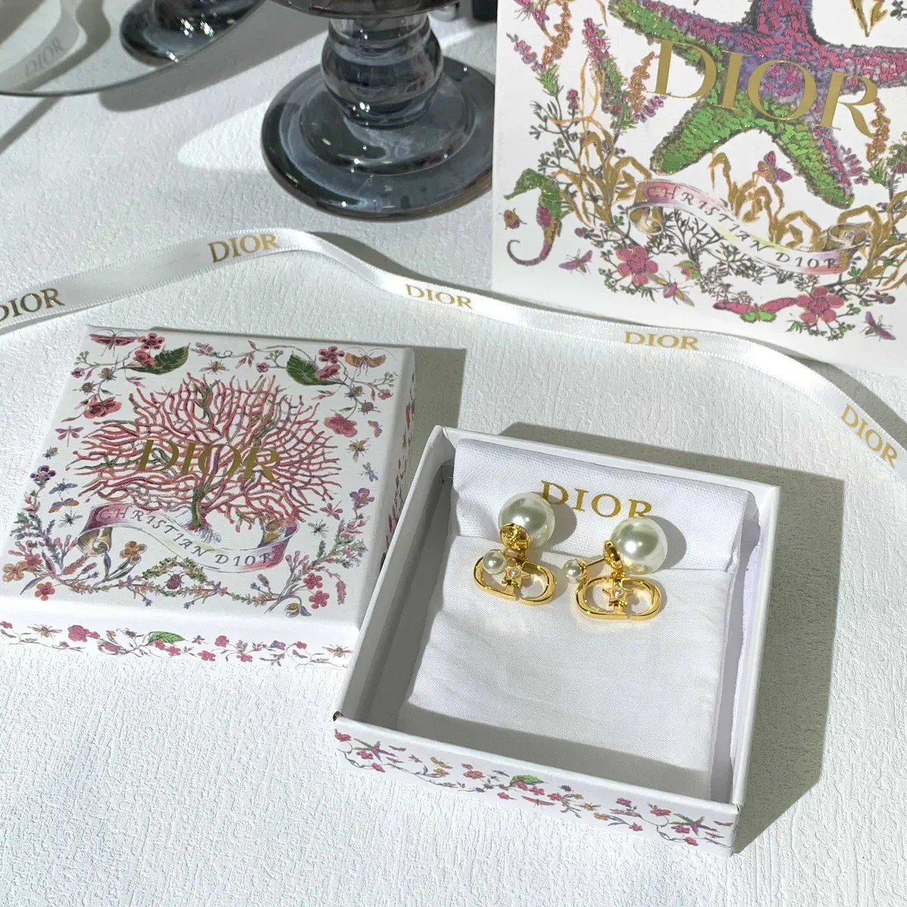 Dior Gold-Tone Pearl Oval Motif Earrings 4