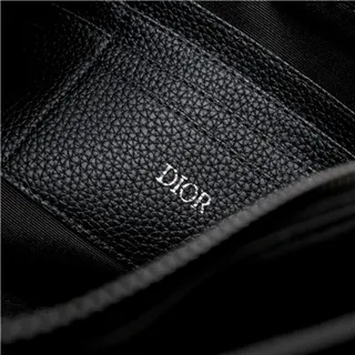 Dior Oblique Sac de poignet en cuir noir monogrammé structuré rectangulaire silhouette 2