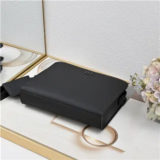 Dior Oblique Sac de poignet en cuir noir monogrammé structuré rectangulaire silhouette 4