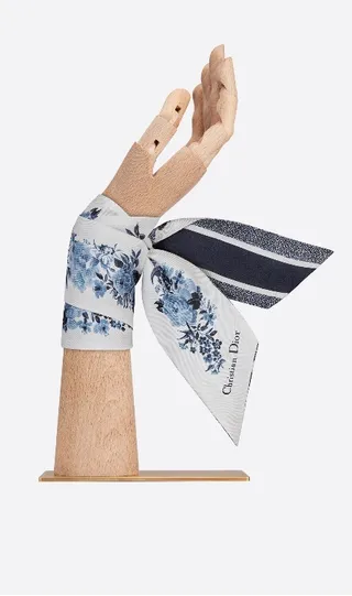 Dior Oblique Logo e lenço de seda com estampado floral azul 3