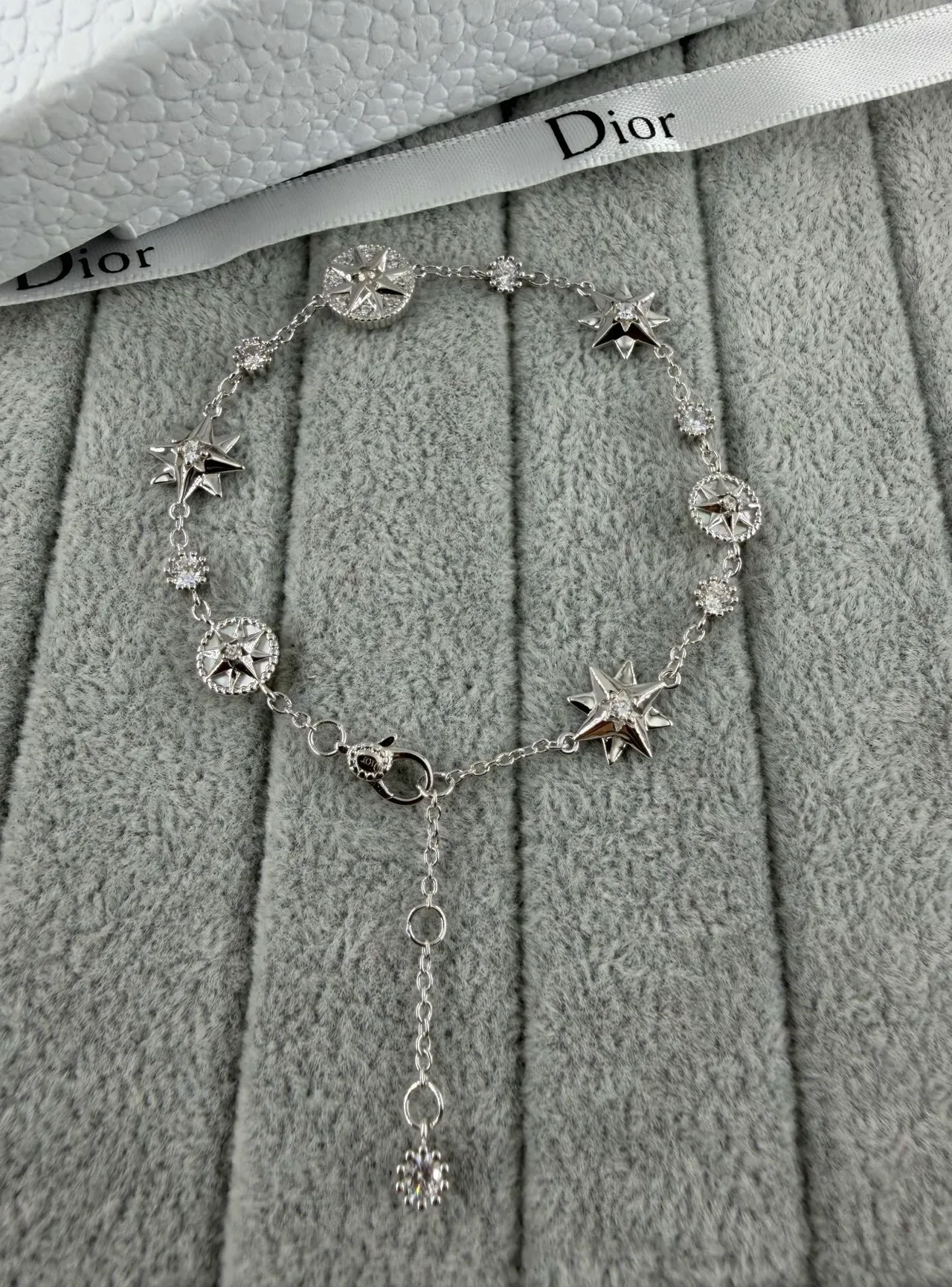 Boucles d'oreilles pendantes Dior Rose des Vents Étoile et Compas Cristal-Détaillé 4