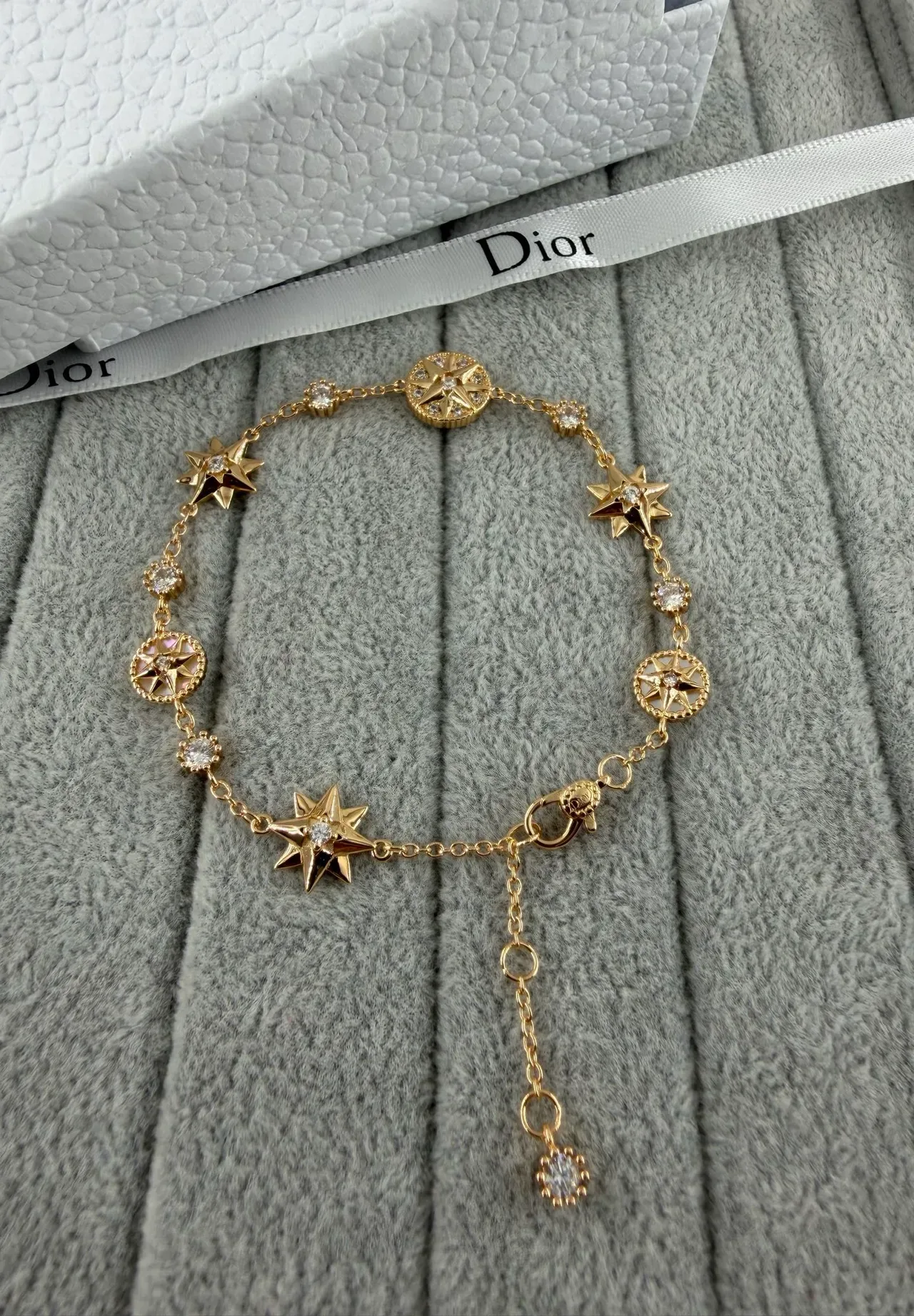 Boucles d'oreilles pendantes Dior Rose des Vents Étoile et Compas Cristal-Détaillé 5