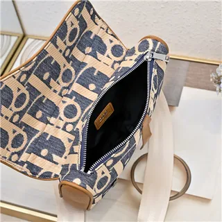 Dior Saddle Navy Beige Monogrammed Canvas Tan Leather Trim 马鞍包 3