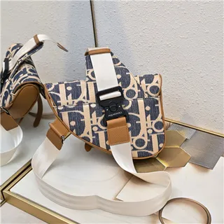 Dior Saddle Navy Beige Monogrammed Canvas Tan Leather Trim 马鞍包 9