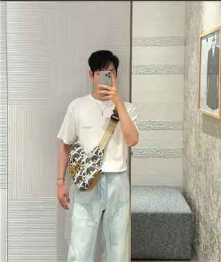 Dior Saddle Navy Beige Monogrammed Canvas Tan Leather Trim 马鞍包 14
