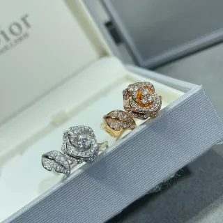 Dior चांदी सोने की गुलाब आकार की पावे सेट अंगूठी