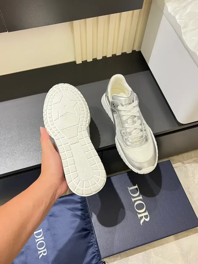 Dior Tênis Lifestyle Prata Branco Metálico Superior Sintético Sola de Borracha 4