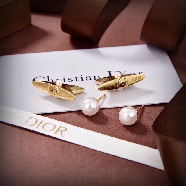 Dior Star Pearl Gold-Tone Earrings 2