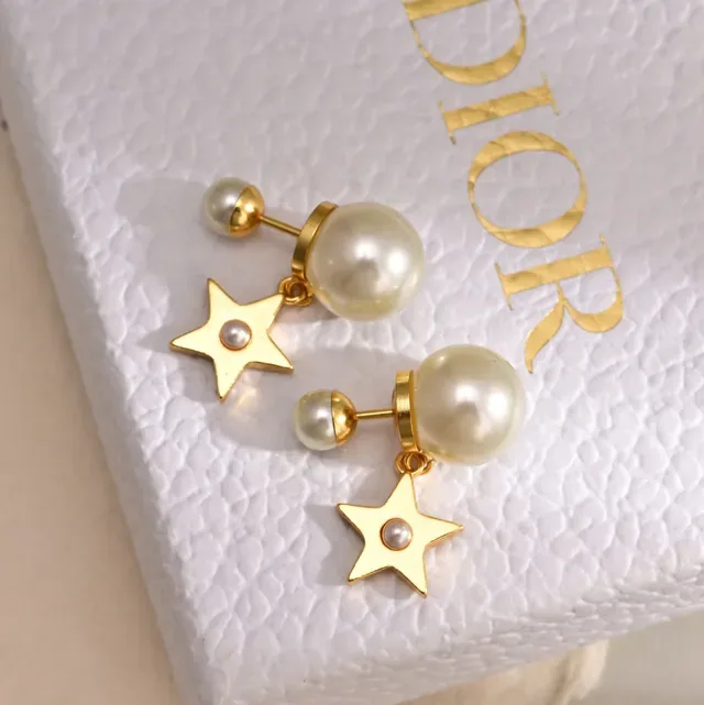 Dior Tribales Brincos de metal dourado e pérolas de resina branca 3