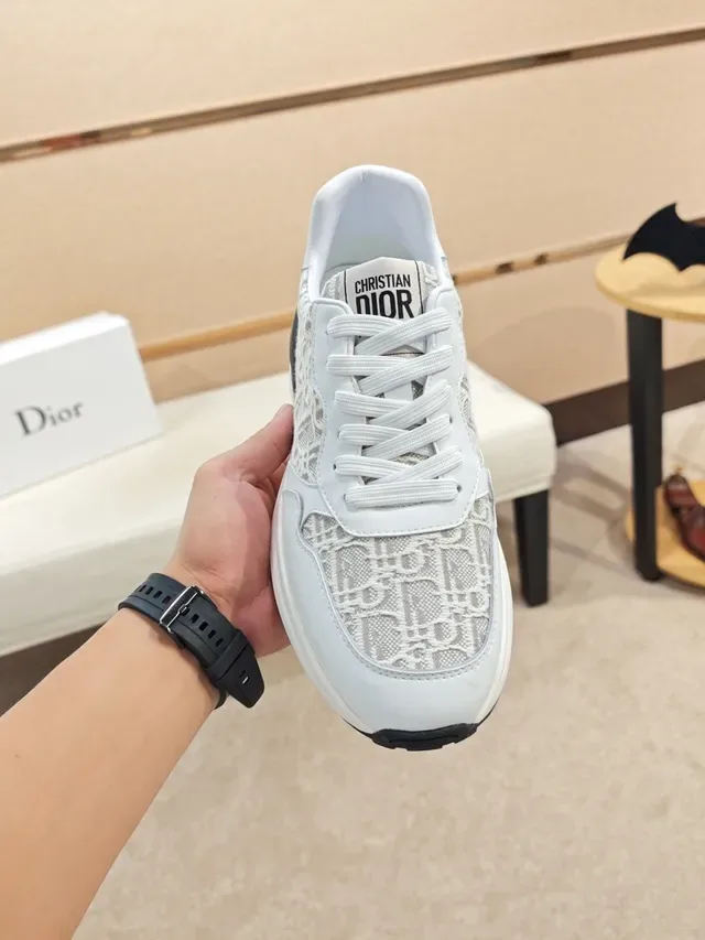 Dior Chaussures Lifestyle Blanc et Noir Upper Oblique Jacquard Semelle Chunky Stratifiée 5