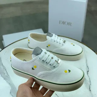 Dior White Green Canvas Upper Embroidered Daisies Lifestyle Sneakers