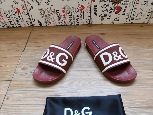 Dolce & Gabbana D&G Slide Bordô e Branco Chinelos 2
