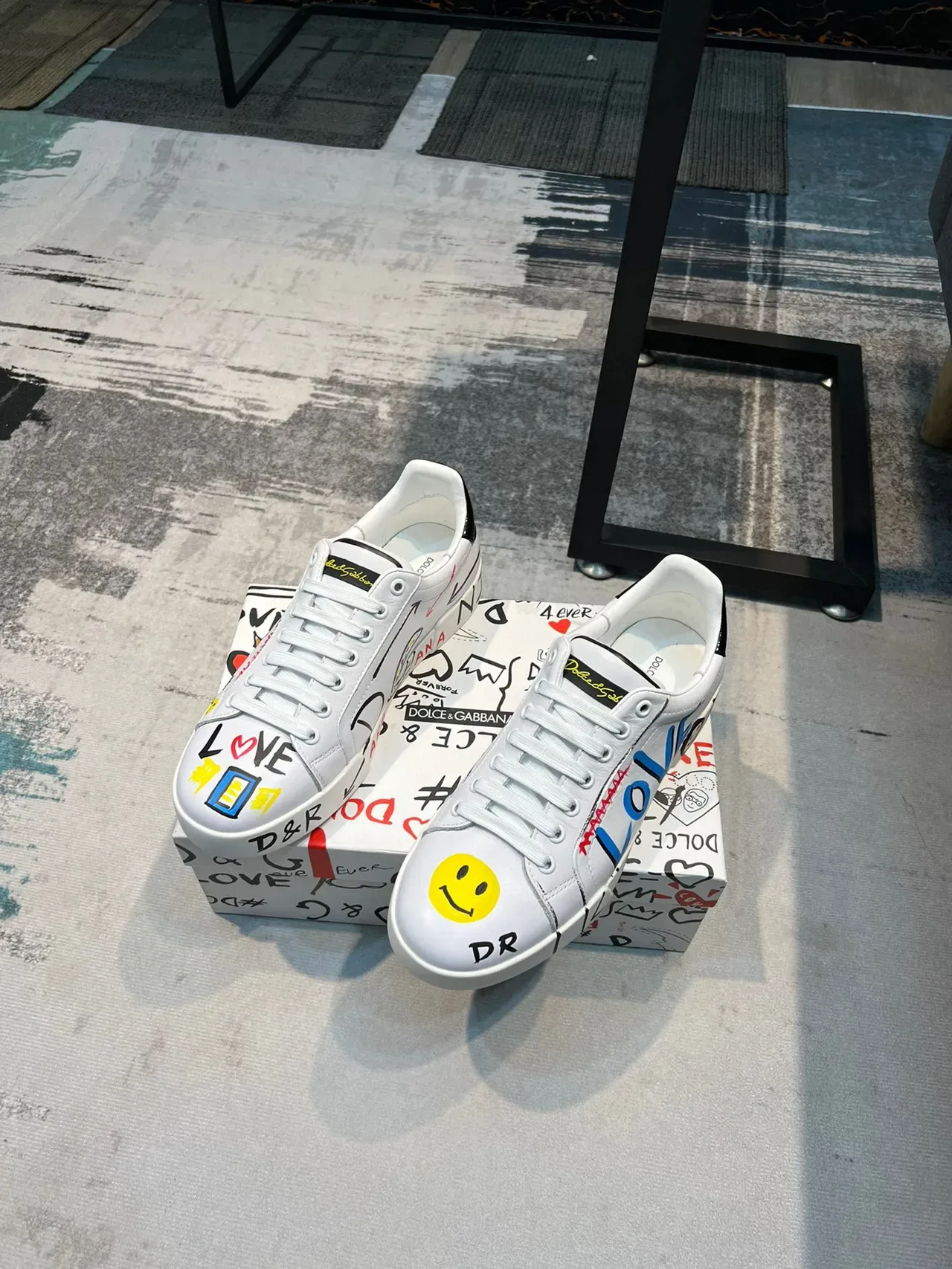 Dolce & Gabbana Graffiti-Print أحذية رياضية بيضاء للأسلوب الحياتي 5