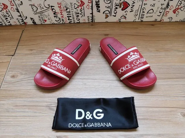 Dolce & Gabbana Sangle logo pantoufles rouges 4