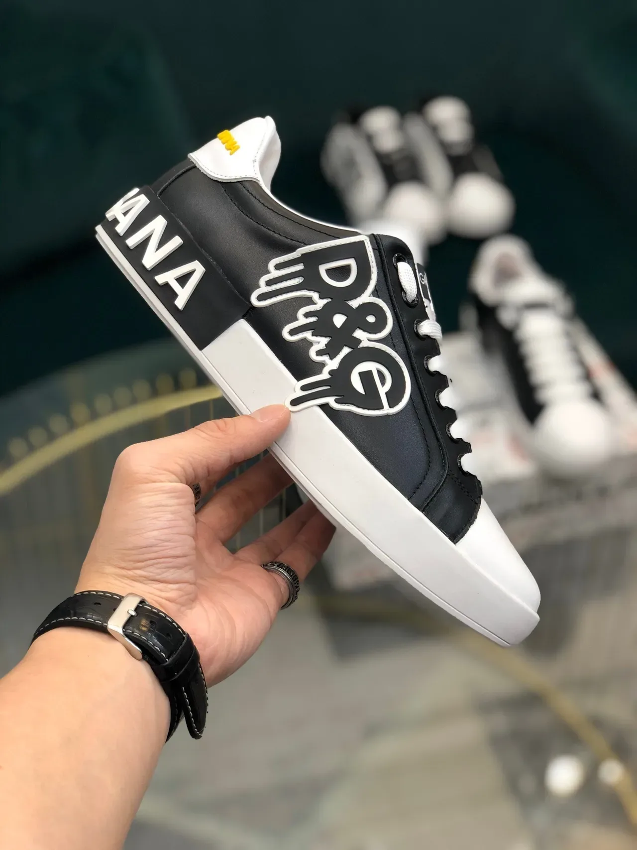 Dolce & Gabbana Portofino Noir Blanc Graphique Logo Appliqué Cuir Bicolore Partie Supérieure Sneakers Lifestyle 5