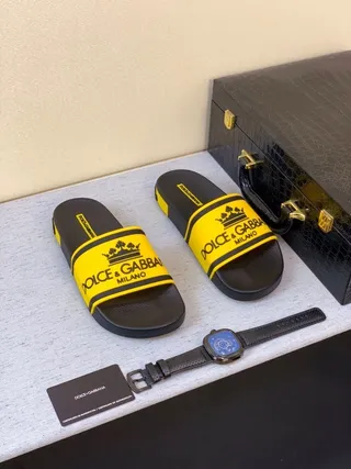 Dolce & Gabbana Portofino Noir Jaune logo audacieux sangle couronne emblème pantoufles 3