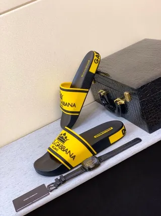 Dolce & Gabbana Portofino Noir Jaune logo audacieux sangle couronne emblème pantoufles 6