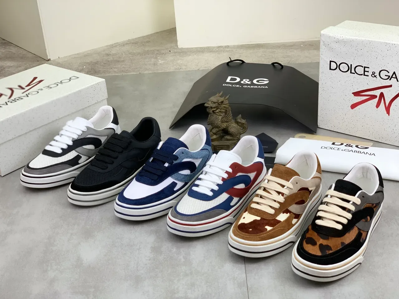 Dolce & Gabbana Black Mesh and Suede Lifestyle Sneakers 2