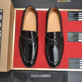 Dolce & Gabbana Portofino Black Beige Glossy Patent Leather DG Logo Metal Strap Loafer