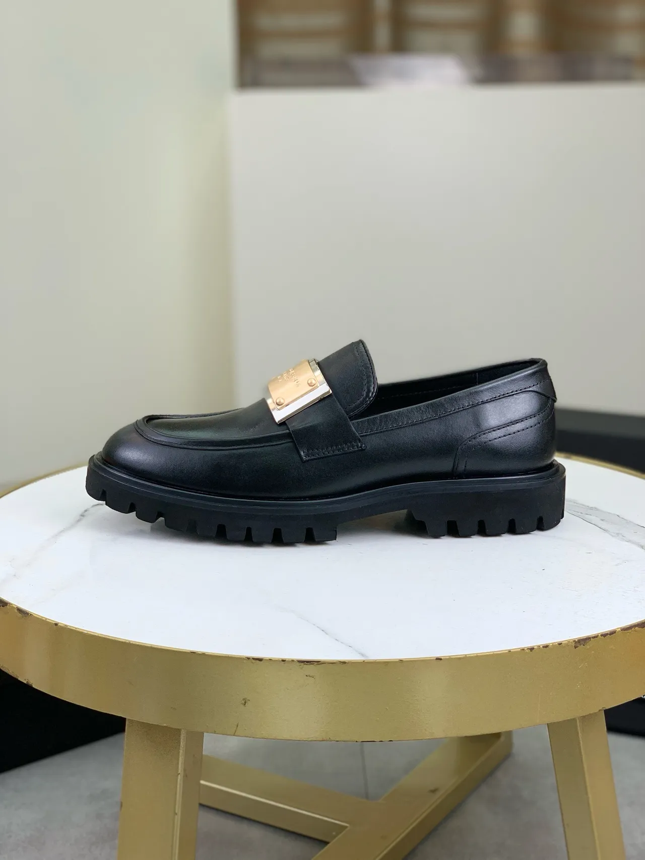 Dolce & Gabbana Portofino noir doré cuir plaque loafers 6