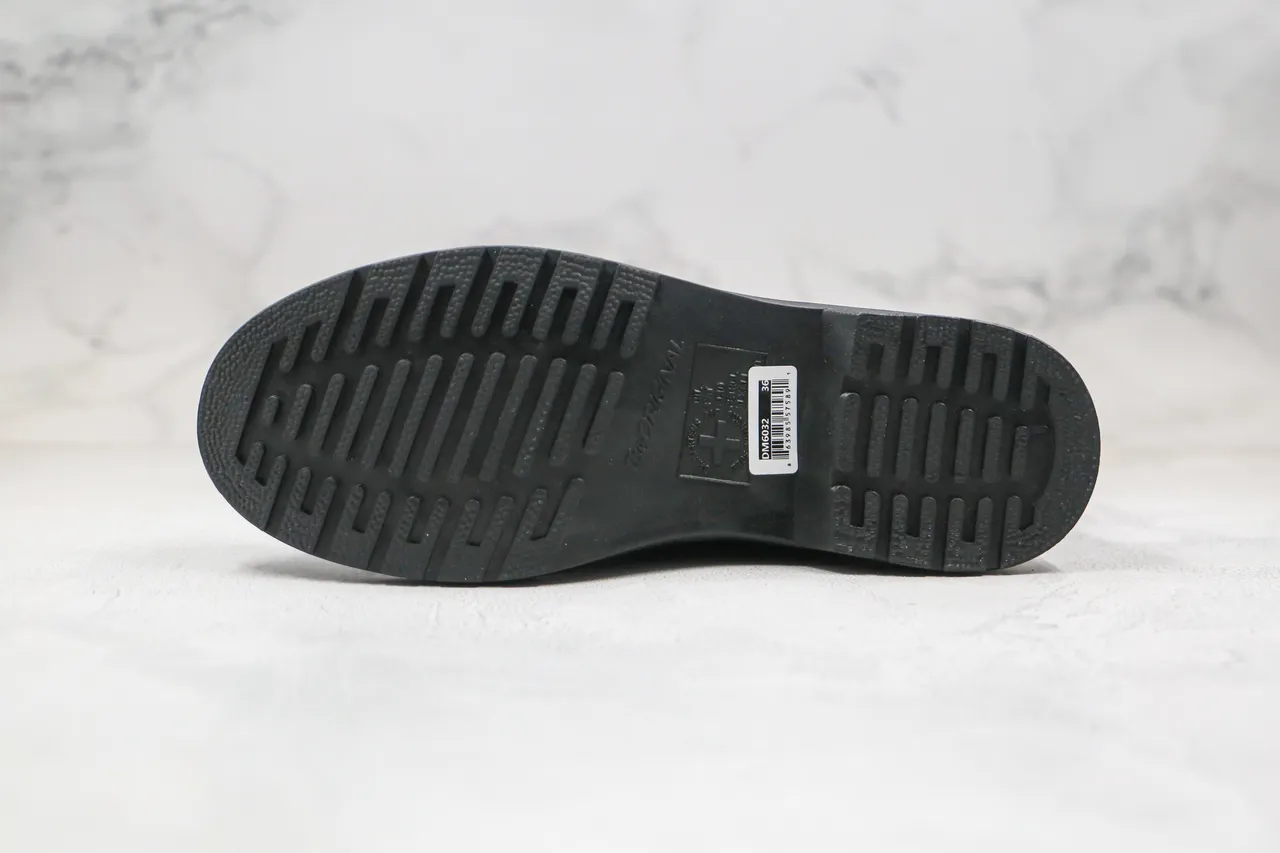 Dr. Martens 1460 Botín Negro Cuero Suave Martin 2