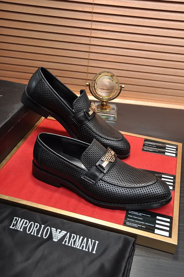 Emporio Armani Noir Or Cuir Perforé Boucle Métal Aigle Loafer 5