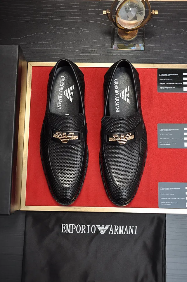 Emporio Armani Noir Or Cuir Perforé Boucle Métal Aigle Loafer 9