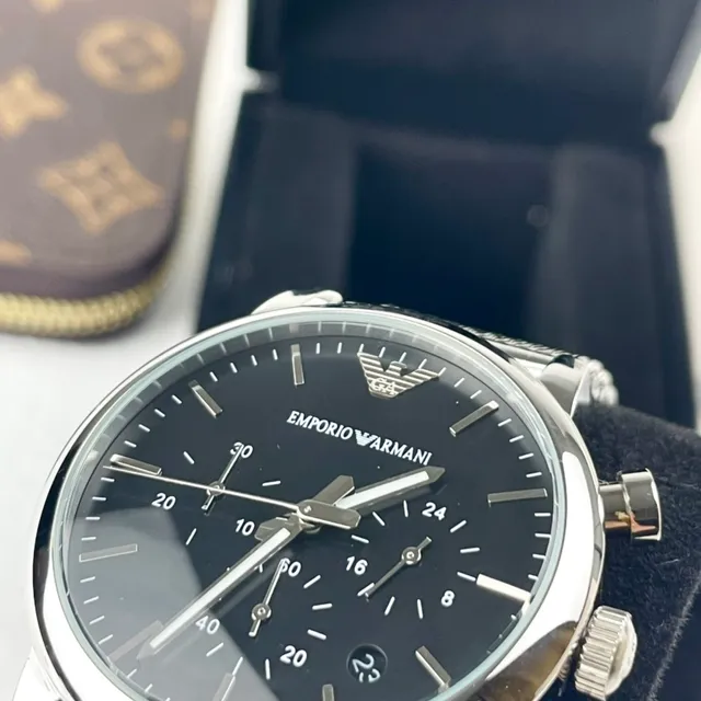 Emporio Armani Chronographe Cadran noir Bracelet maille argentée Montre mécanique 13