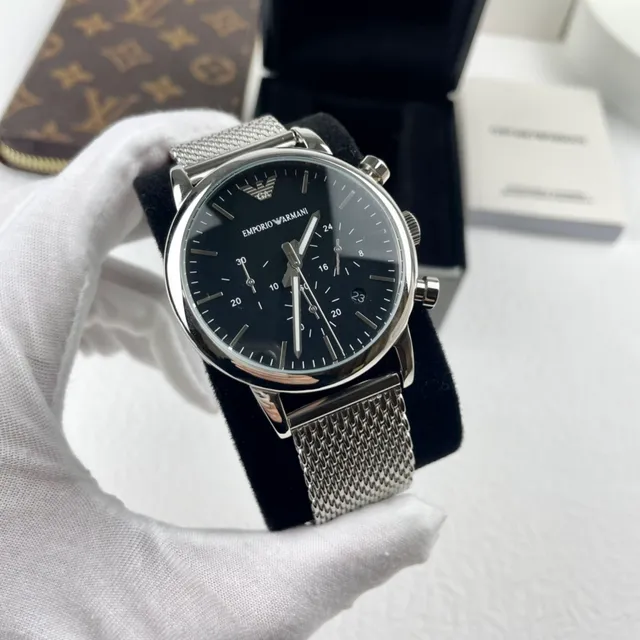 Emporio Armani Chronographe Cadran noir Bracelet maille argentée Montre mécanique 14