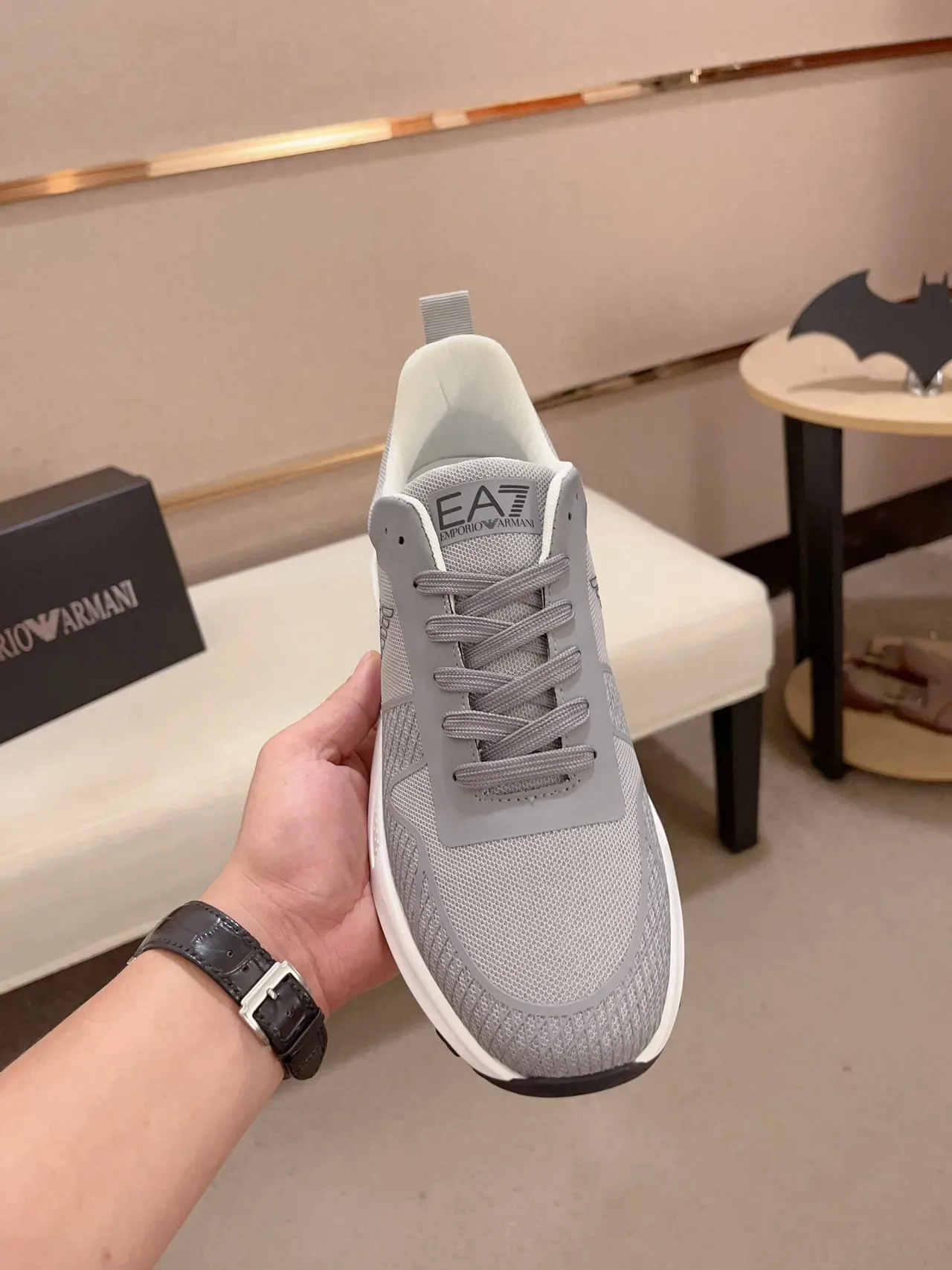 Emporio Armani EA Run Gris Blanc upper en maille et synthétique semelle sculptée baskets lifestyle 2