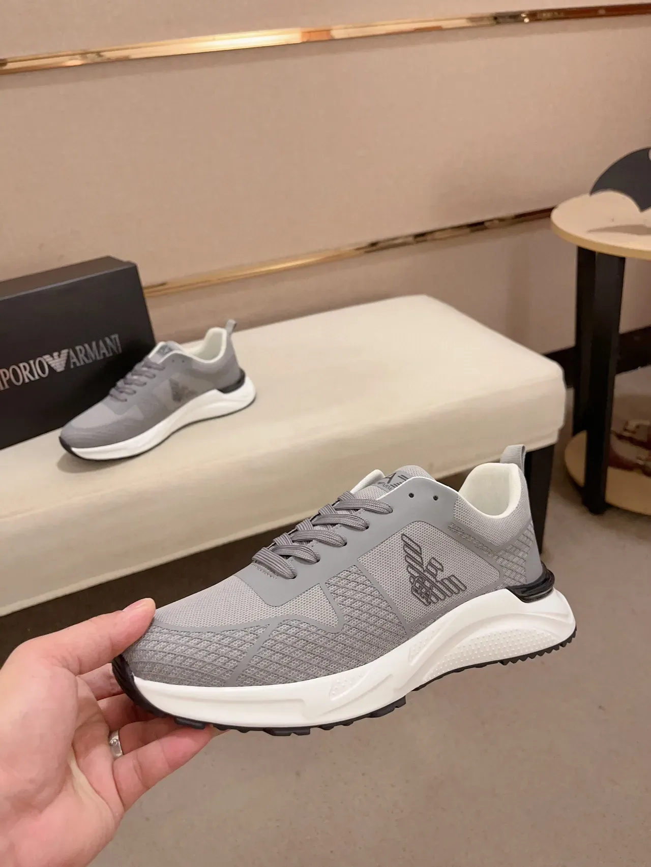 Emporio Armani EA Run Gris Blanc upper en maille et synthétique semelle sculptée baskets lifestyle 3