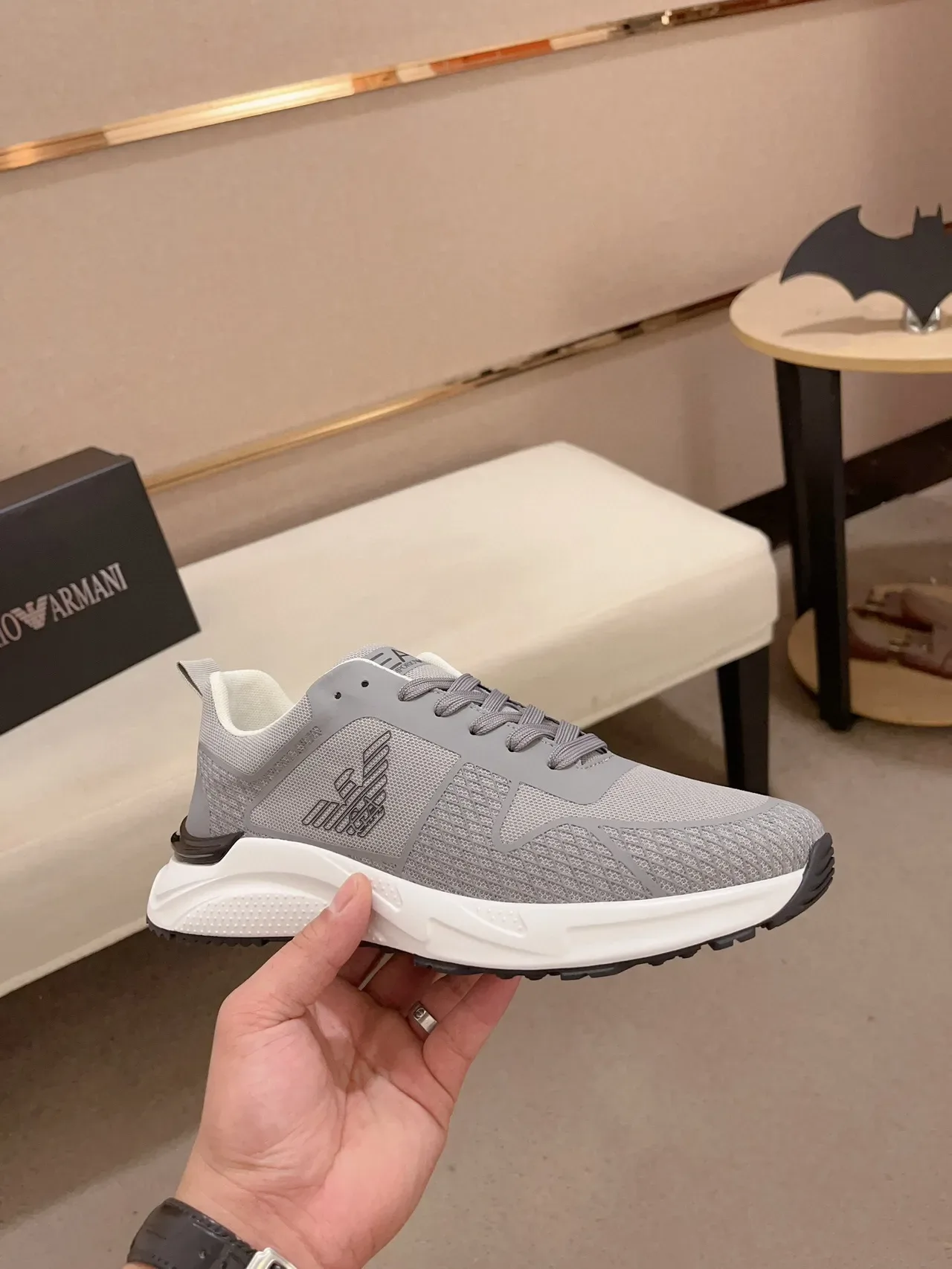 Emporio Armani EA Run Gris Blanc upper en maille et synthétique semelle sculptée baskets lifestyle 4