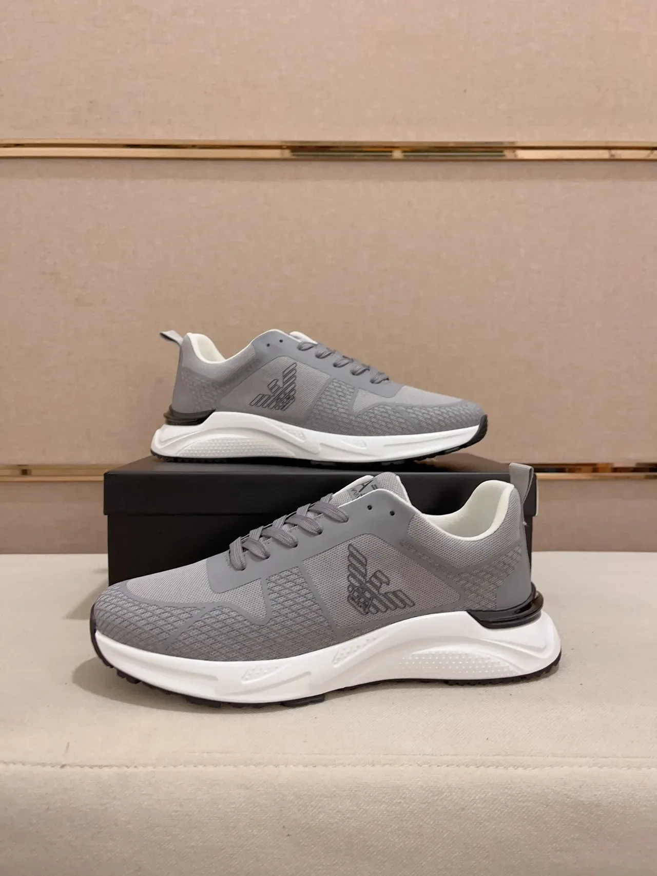 Emporio Armani EA Run Gris Blanc upper en maille et synthétique semelle sculptée baskets lifestyle 7