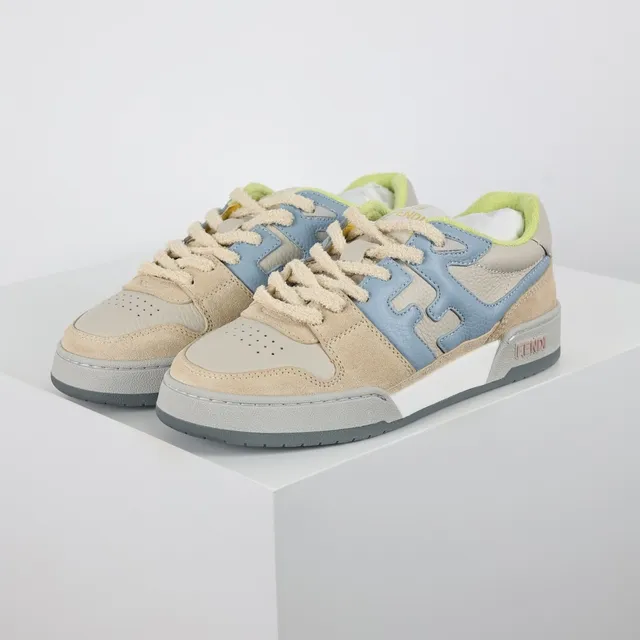 Fendi Beige et Bleu Empeigne en Daim et Cuir superposés Oversized FF Logo Panel Lifestyle Sneakers 2