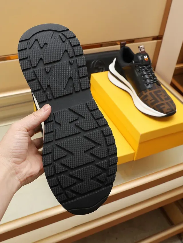Fendi Sneakers noires marron monogrammées textile supérieur accents cuir chunky sneakers 2