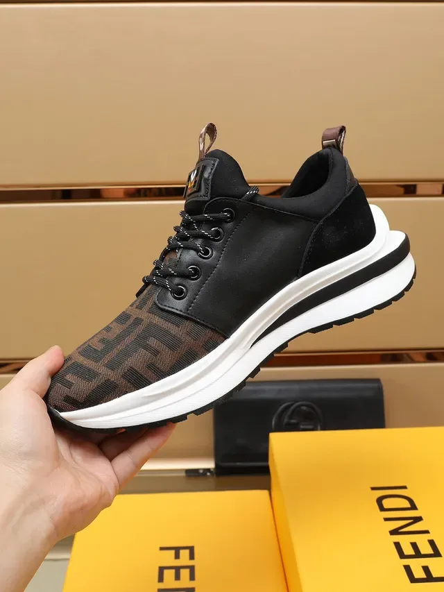 Fendi Sneakers noires marron monogrammées textile supérieur accents cuir chunky sneakers 4