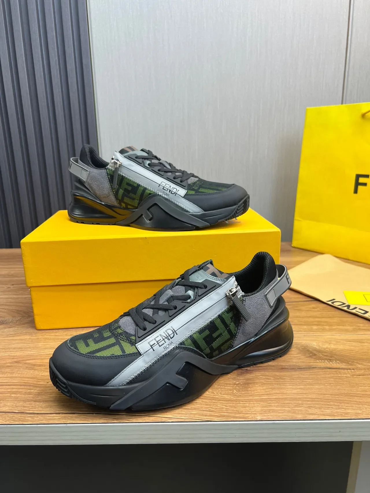 Fendi Chaussures Lifestyle en Maille Semelle Chunky Noir Vert Monogramme FF 3