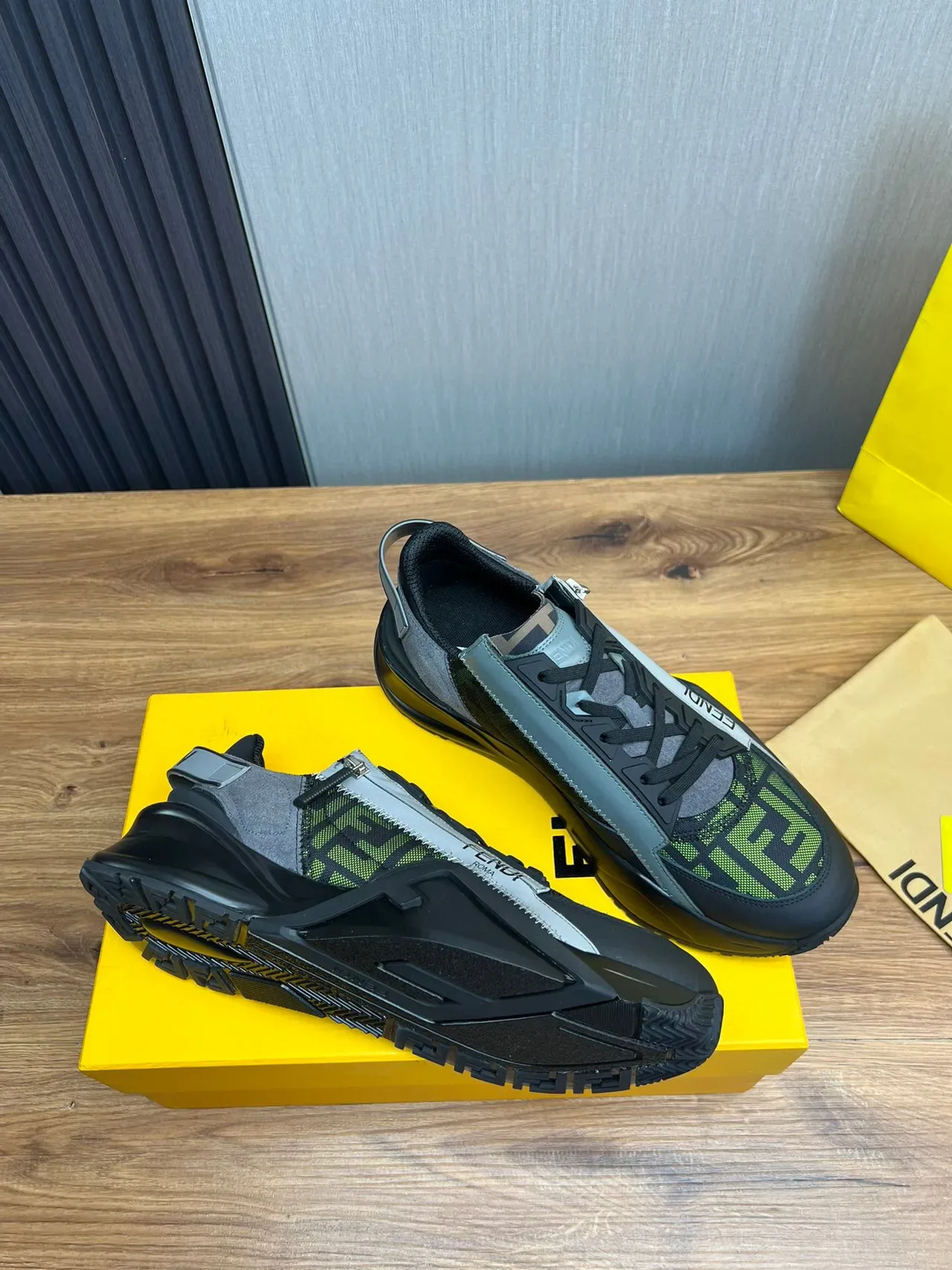 Fendi Chaussures Lifestyle en Maille Semelle Chunky Noir Vert Monogramme FF 5