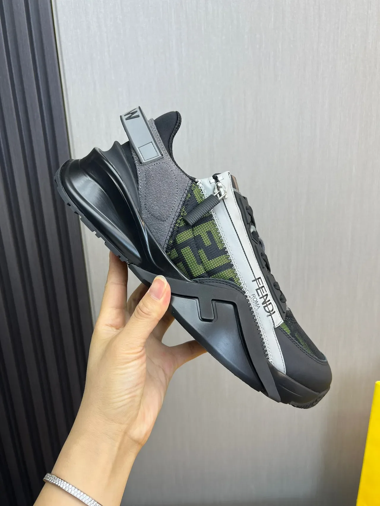 Fendi Chaussures Lifestyle en Maille Semelle Chunky Noir Vert Monogramme FF 6