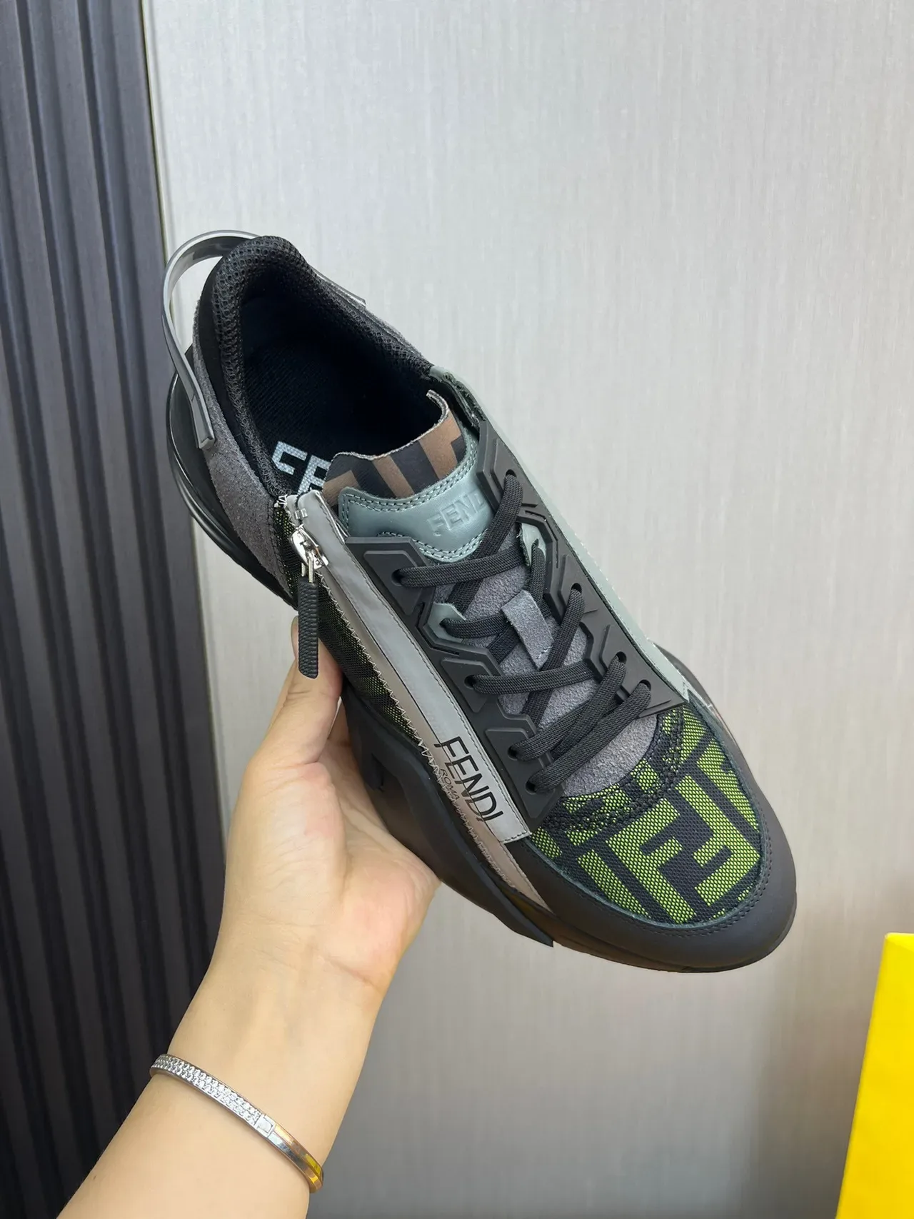Fendi Chaussures Lifestyle en Maille Semelle Chunky Noir Vert Monogramme FF 7